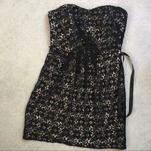 Alexia Admor Black Lace Strapless Cocktail Dress